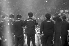 RNG Bin哥四杀助战队锁定季后赛，WBG虽败犹荣展望未来